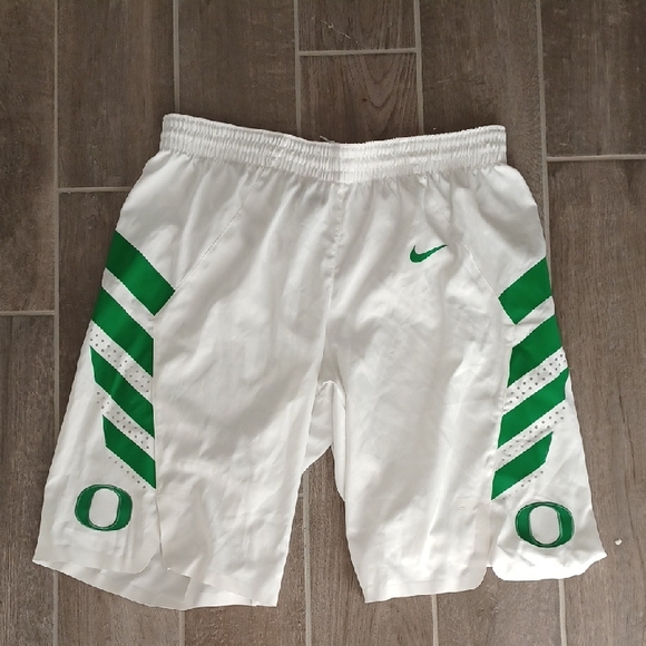 Nike Oregon Ducks Game Shorts Mens Sz 38 +2 Basketball Shorts